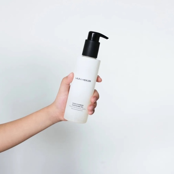COPY - Laura Mercier | Conditioning Cleansing Oil | NWT - Picture 7 of 7